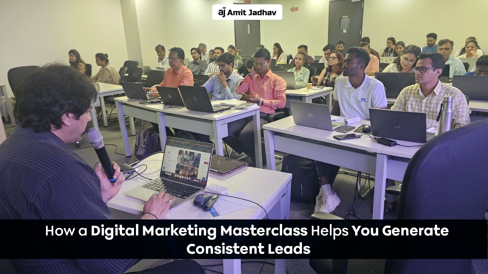 Digital marketing masterclass explaining lead generation strategies, online marketing growth, and business scaling