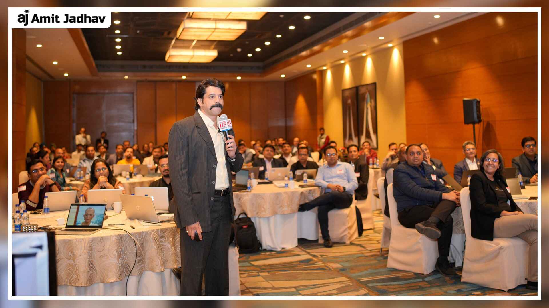 Motivational Speaker in Pune Amit Jadhav on stage inspiring business transformation