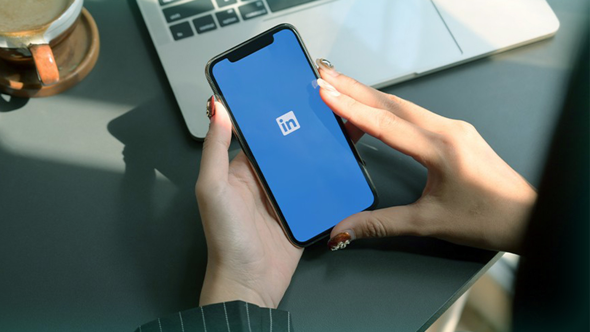 Build a Powerful LinkedIn Presence – Masterclass