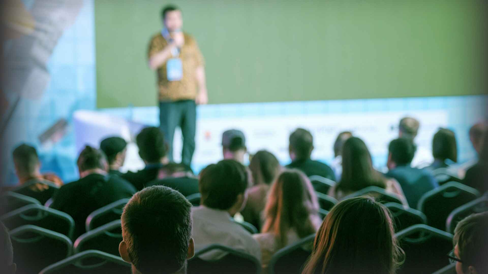 Mastering delivery and nonverbal communication techniques