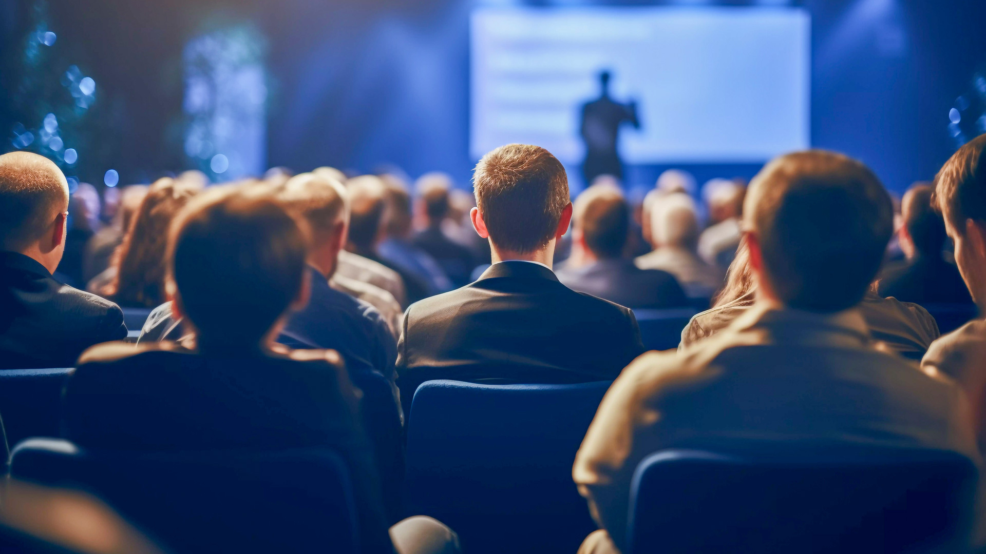 Top qualities of a successful motivational speaker in India - infographic or visual summary